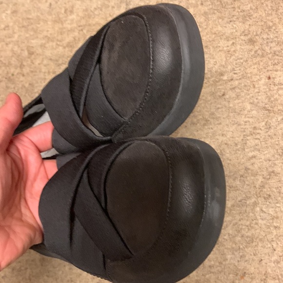 CLARKS SOFT CUSHION CLOUD STEPPERS SLIP ON WOMEN'S SHOES SIZE 9.5 - Picture 3 of 6